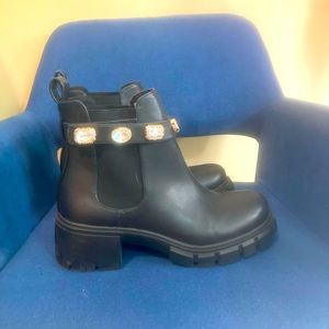 Women’s Steve Madden Amulet Ankle Boot